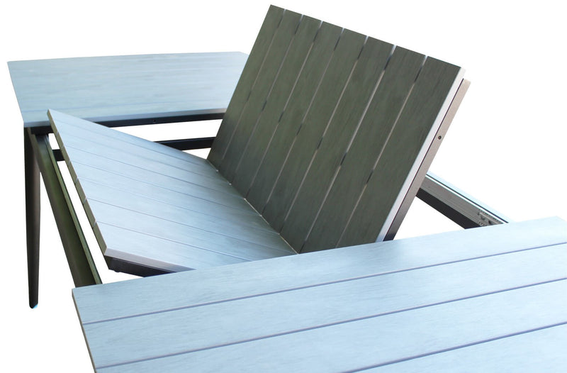 Tavolo allungabile da esterno in alluminio con piano effetto doghe MIRAG