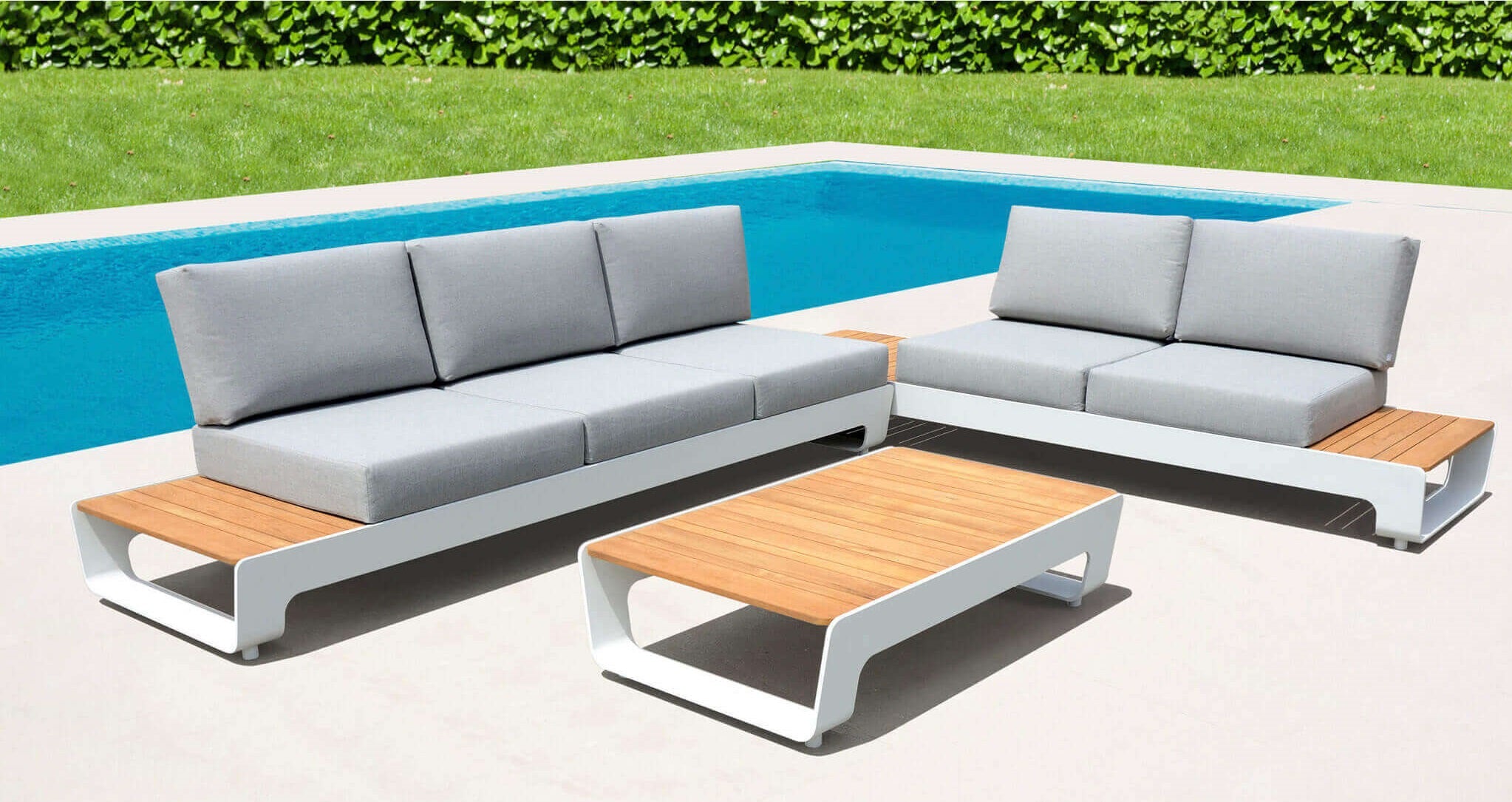 Set salotto angolare in alluminio e teak per esterno con tavolino e cusc