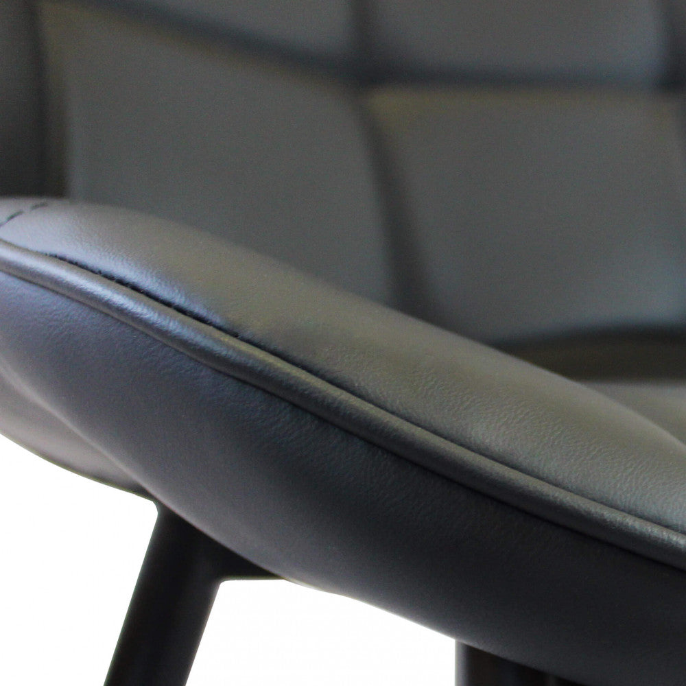 Sedia larga da interno sala da pranzo con struttura in metallo e seduta morbida rivestita in ecopelle No Arm