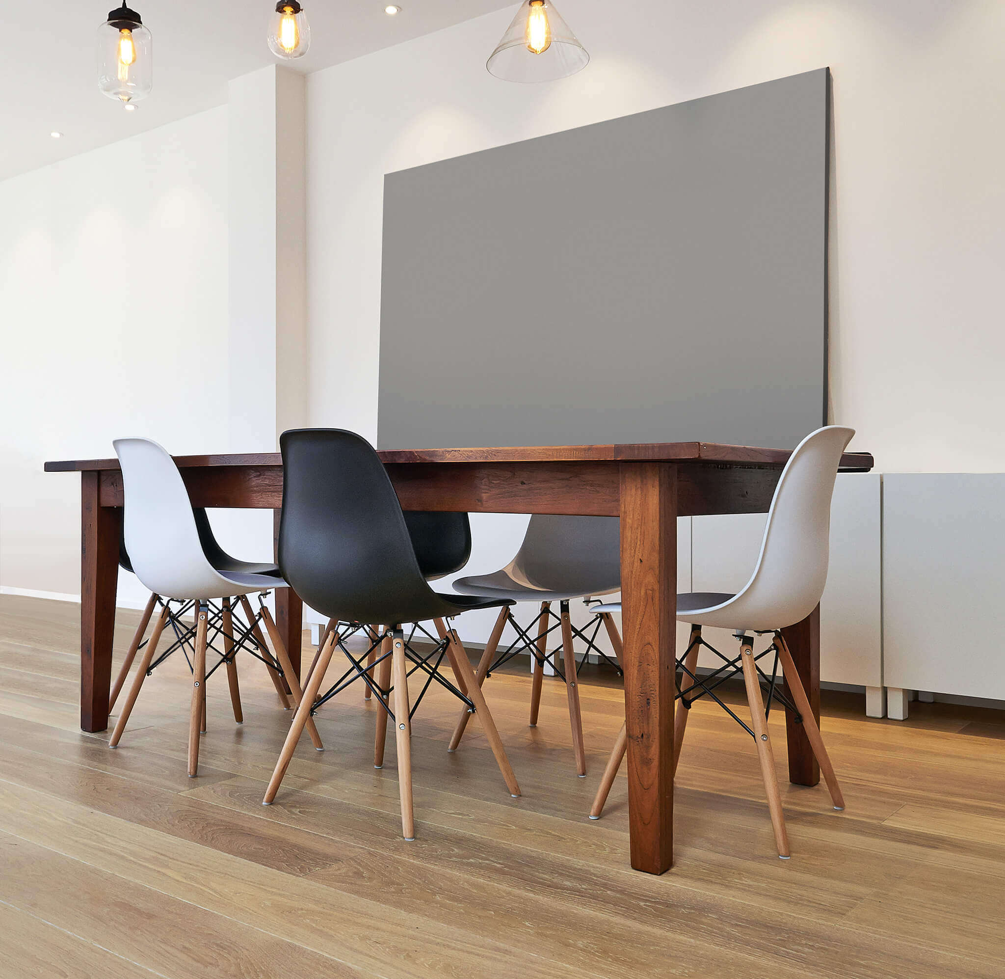 Sedia da interno in legno con seduta in ABS e tiranti in acciaio Romeo