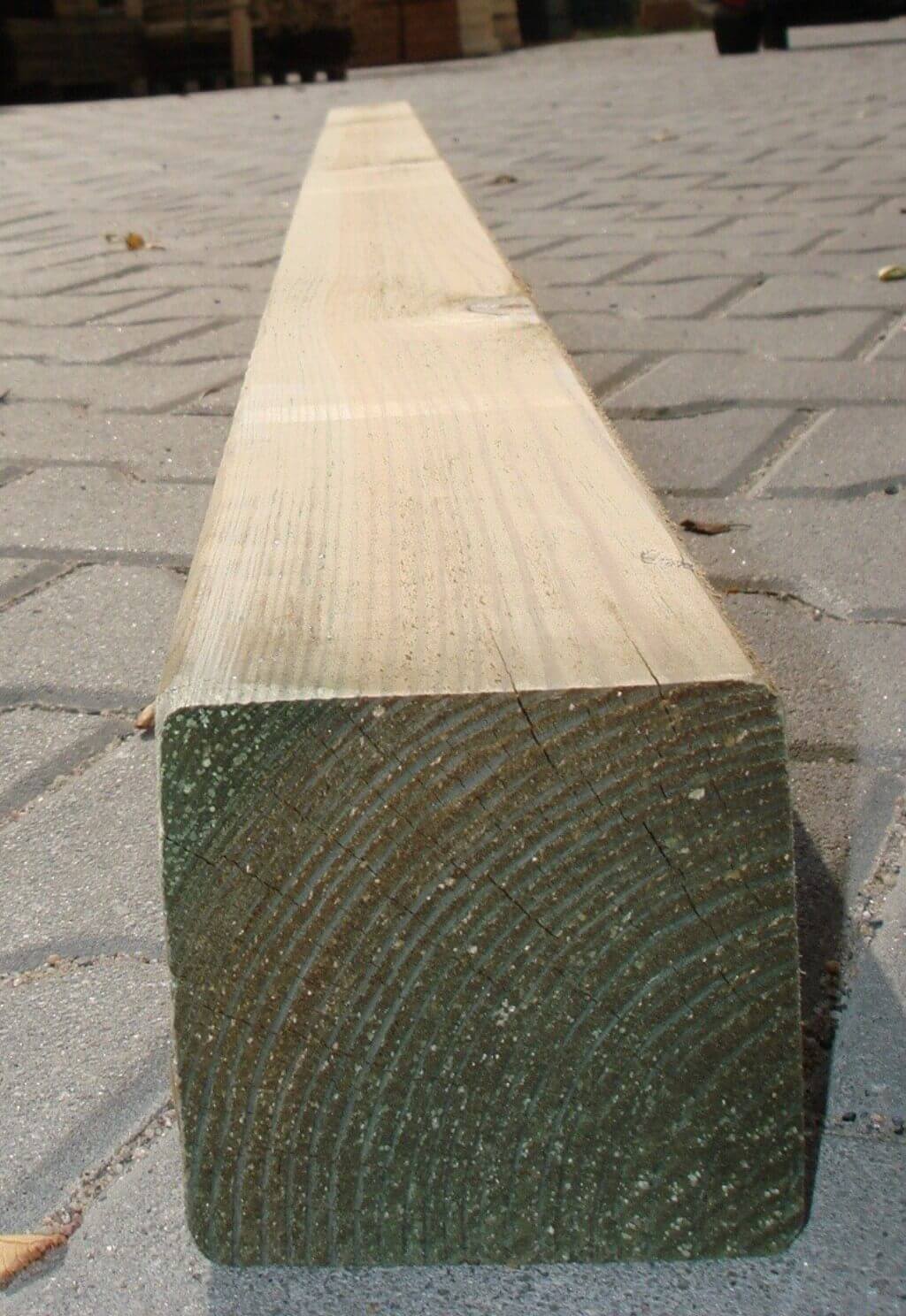 Palo quadrato in legno di pino per recinzioni h200 cm