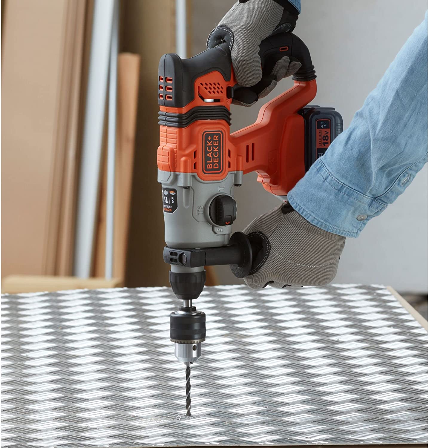 Trapano Martello Tassellatore 18V 4 Ah SDS con valigetta ed accessori BCD900M1K-QW Black+Decker