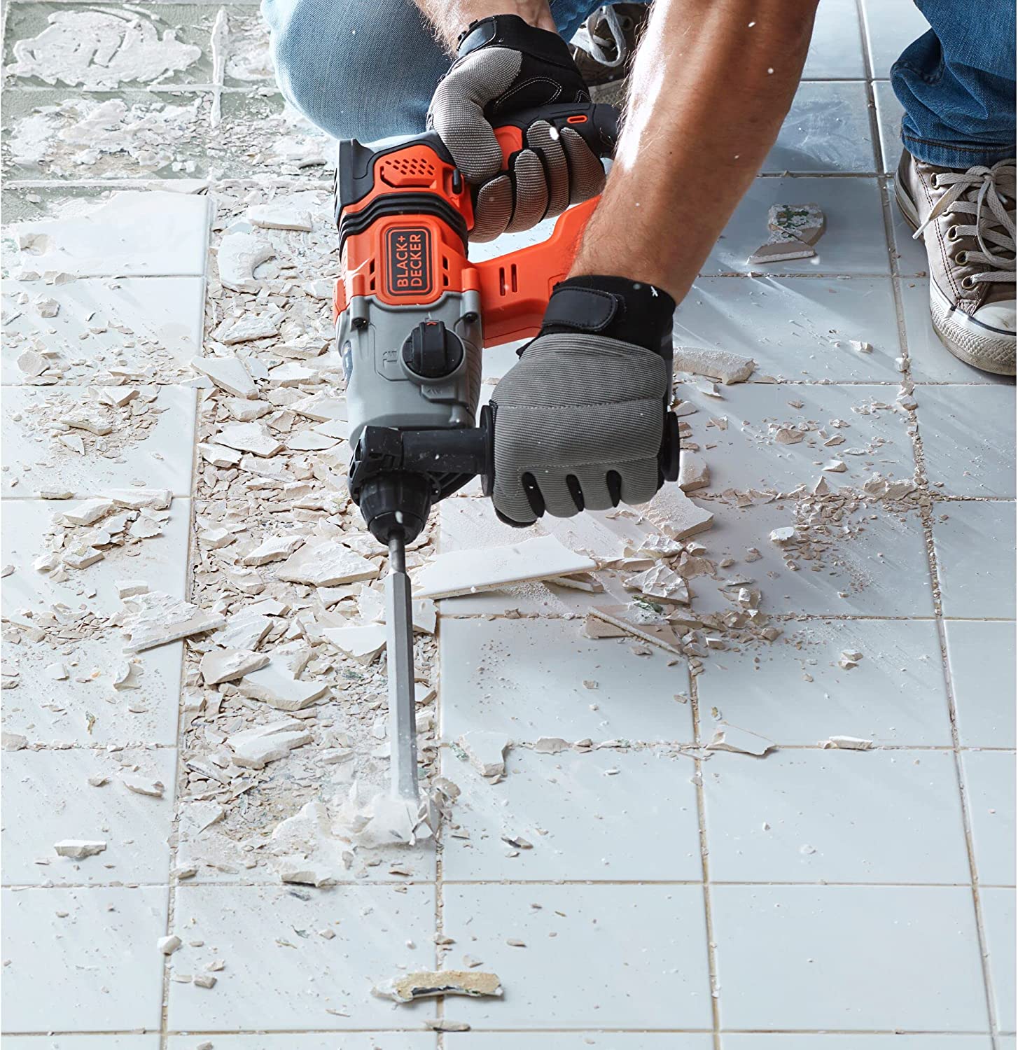 Trapano Martello Tassellatore 18V 4 Ah SDS con valigetta ed accessori BCD900M1K-QW Black+Decker