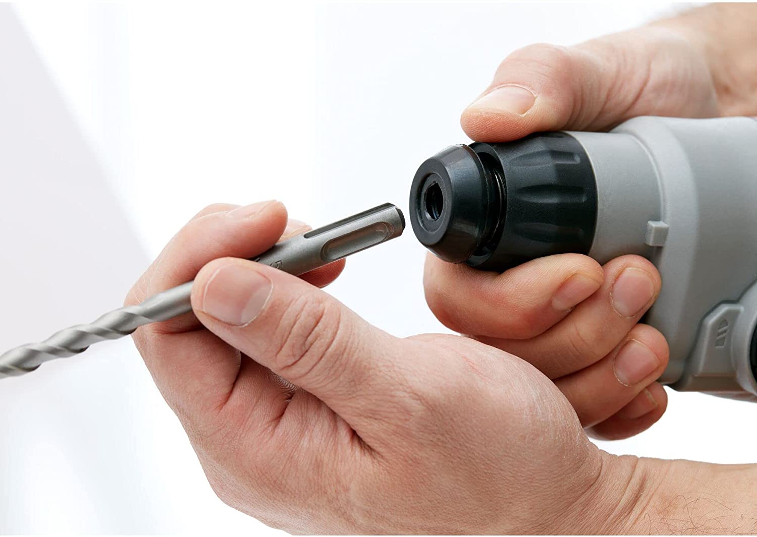 Trapano Martello Tassellatore 18V 4 Ah SDS con valigetta ed accessori BCD900M1K-QW Black+Decker