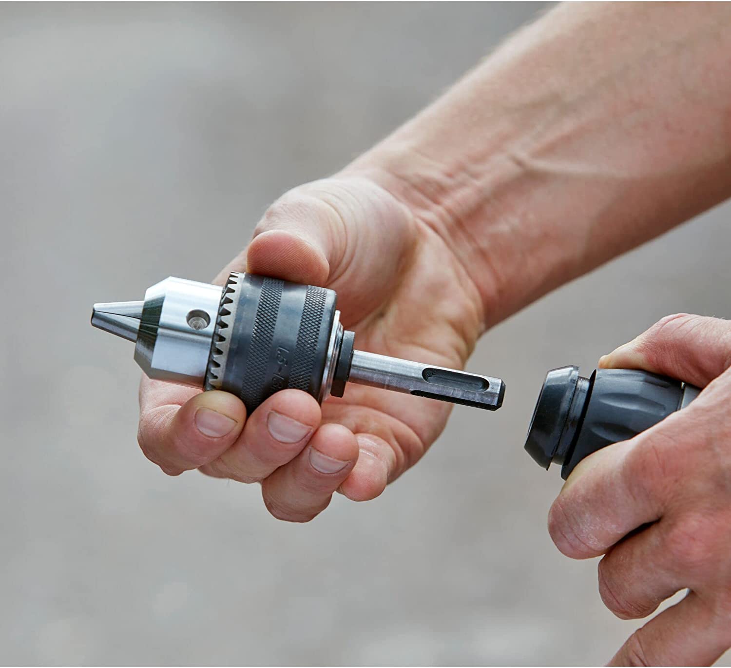 Trapano Martello Tassellatore 18V 4 Ah SDS con valigetta ed accessori BCD900M1K-QW Black+Decker