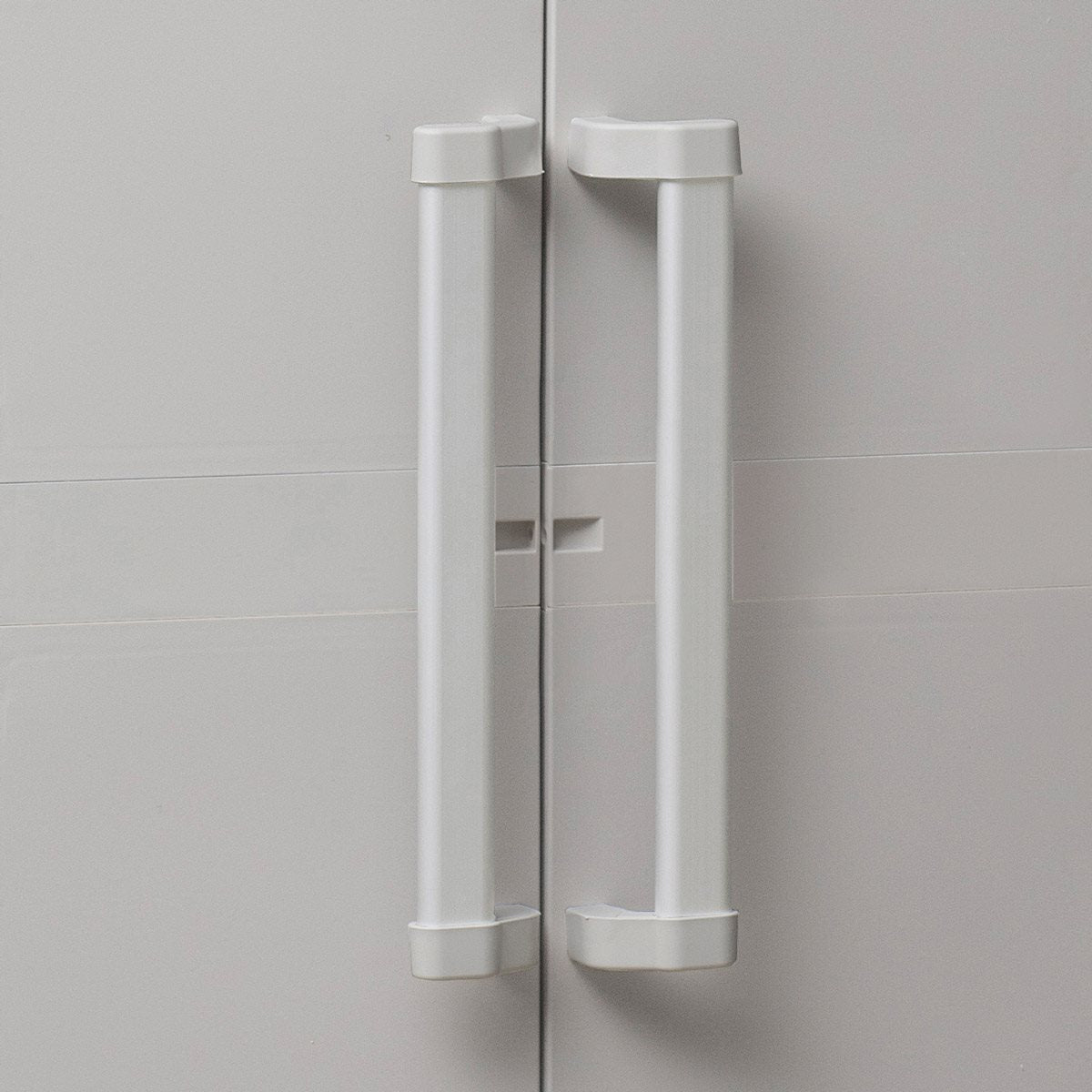 Armadio Portascope in resina grigio chiaro tortora Urban S Toomax