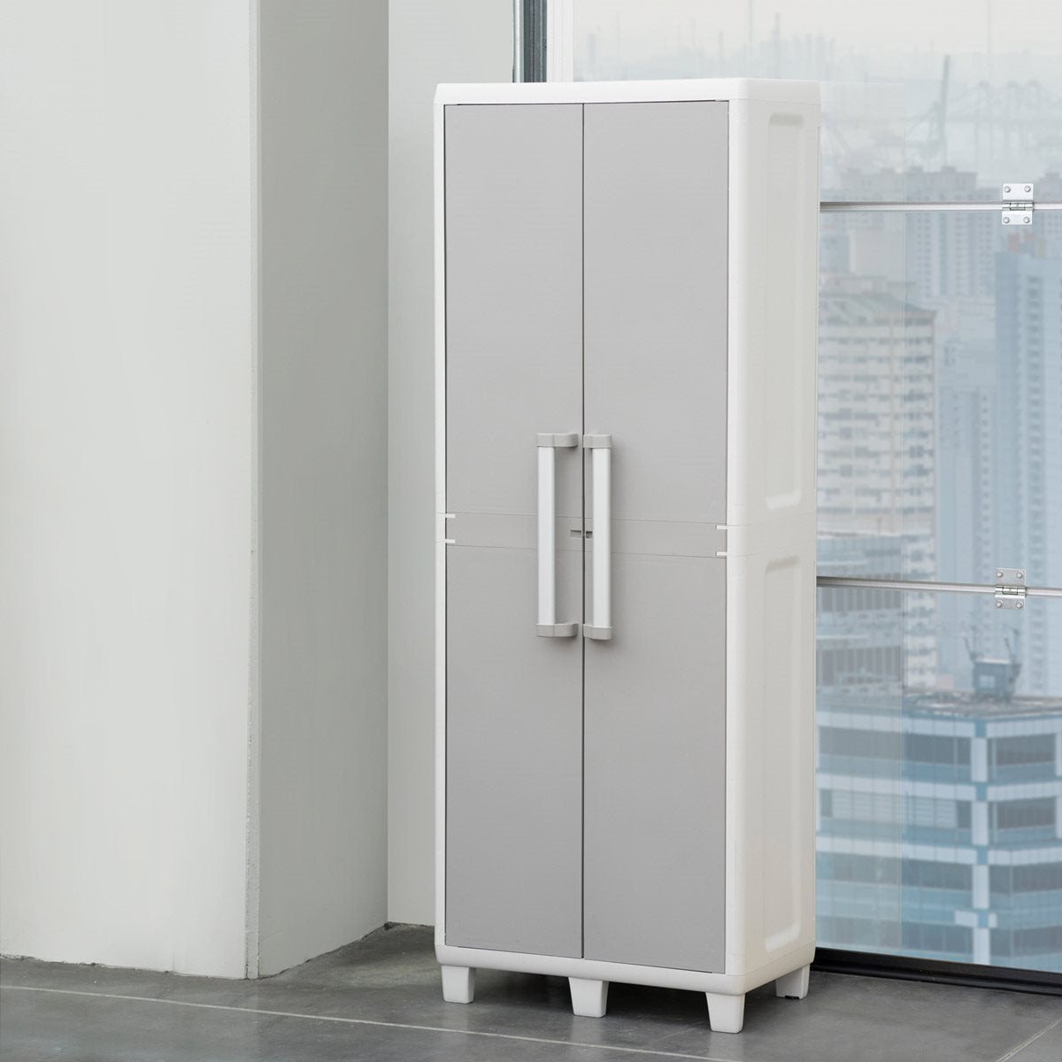 Armadio Portascope in resina grigio chiaro tortora Urban S Toomax