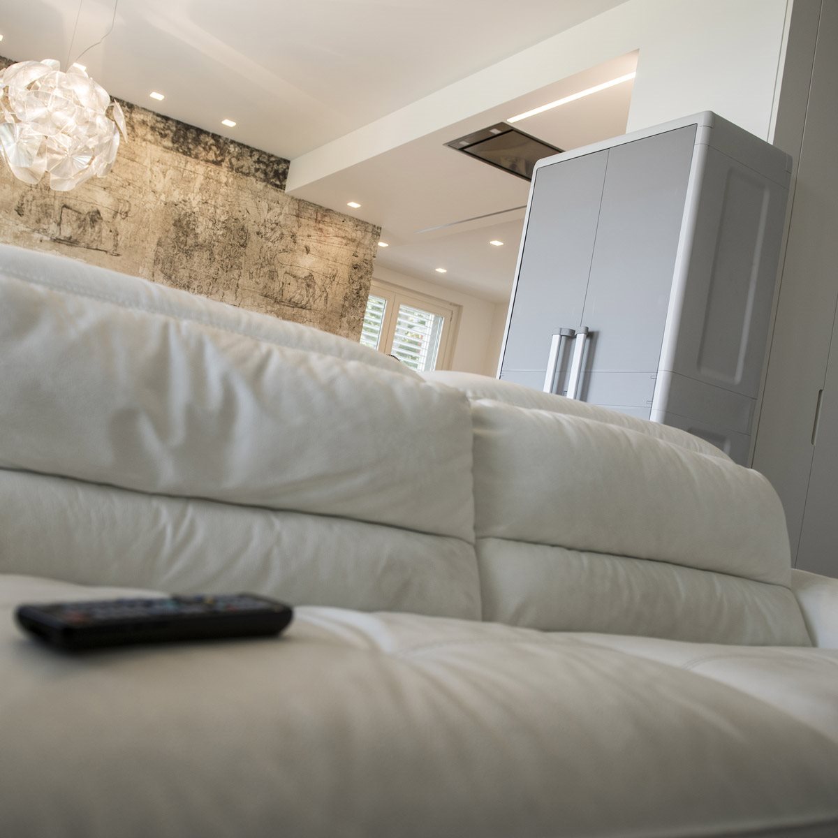 Armadio Portascope in resina con ripiani grigio chiaro tortora Urban XL Toomax