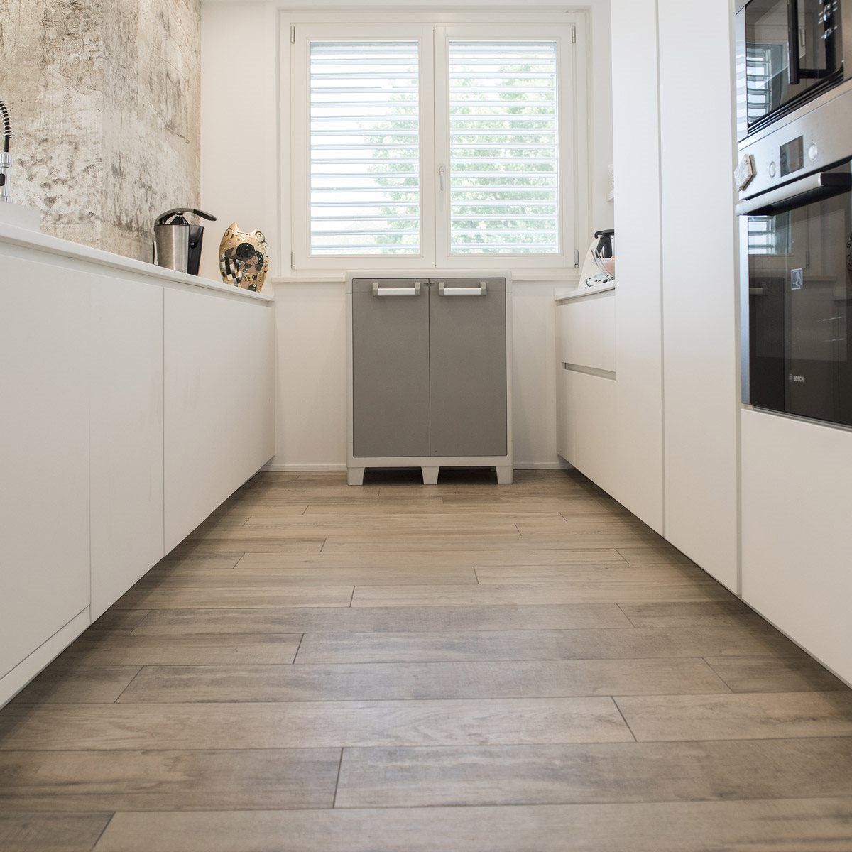 Armadio Tuttopiani Basso in resina con ripiani grigio chiaro tortora Urban XL Toomax