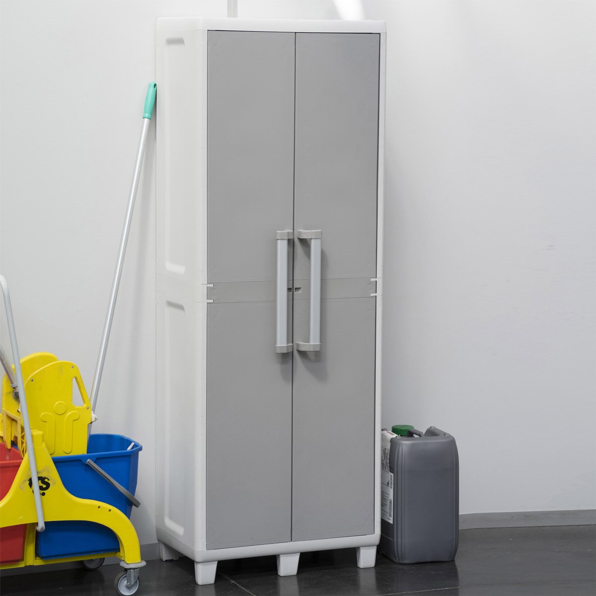 Armadio Tuttopiani in resina grigio chiaro tortora Urban S Toomax