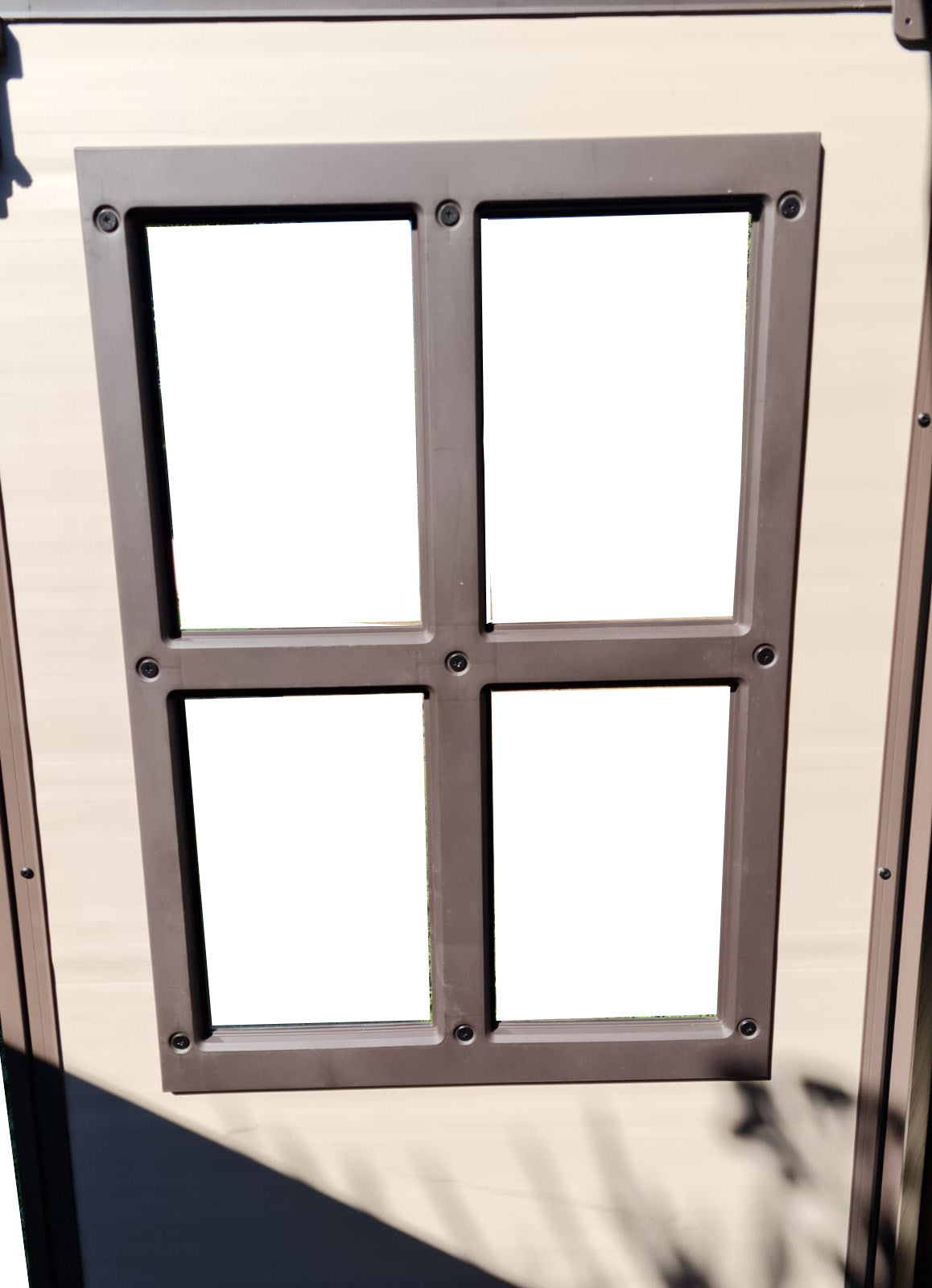 Garden Cottage in polipropilene finitura legno L185xP152xH226 cm casetta