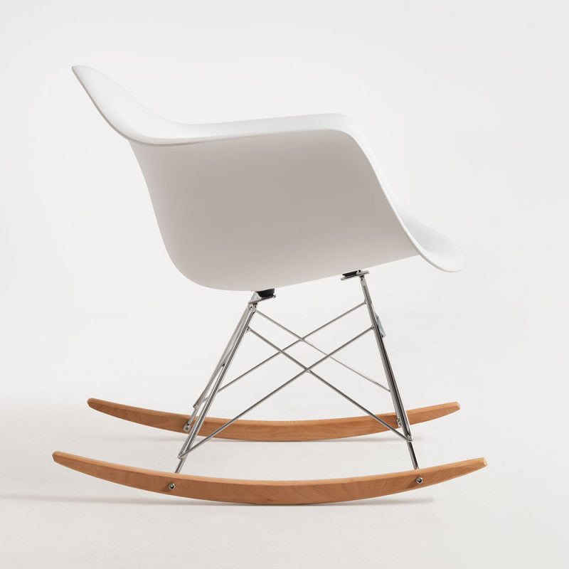 Sedia poltrona a dondolo da interno ufficio salotto con struttura in acciaio e seduta in ABS Julian