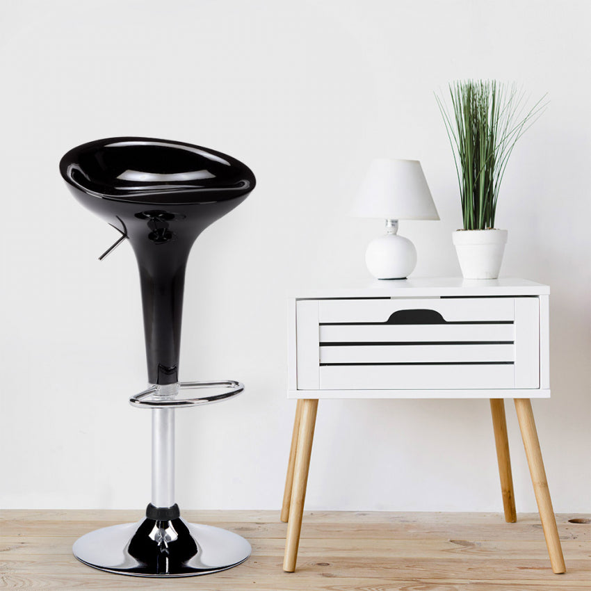 Sgabello da interno bar con seduta in abs e base in acciaio con altezza