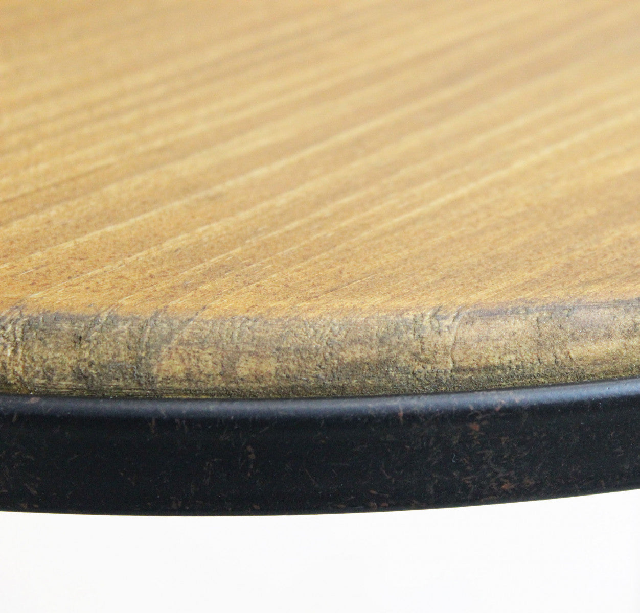 Tavolino tondo basso da esterno in acciaio con piano in legno Woody