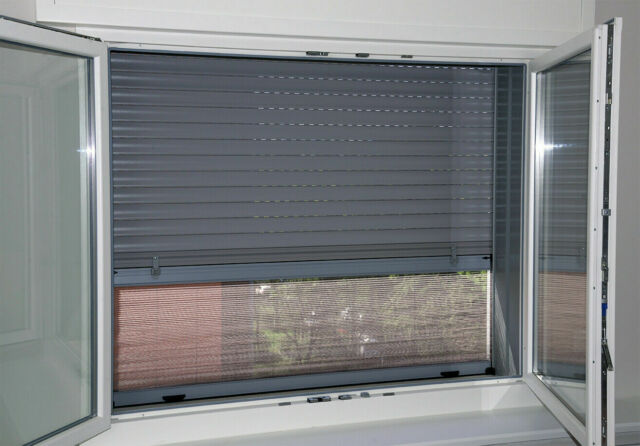 Zanzariera universale verticale con finitura marrone per tapparelle motorizzate Stop Inset